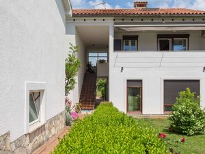 23780566-Ferienwohnung-4-Poreč-300x225-3