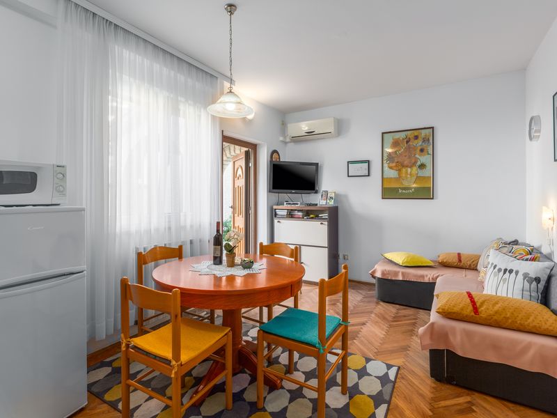 18511504-Ferienwohnung-2-Poreč-800x600-1