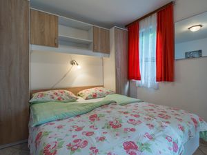 19129528-Ferienwohnung-5-Poreč-300x225-5