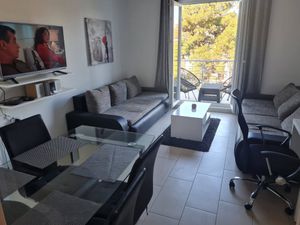 22047315-Ferienwohnung-2-Poreč-300x225-2