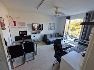 22047315-Ferienwohnung-2-Poreč-300x225-4