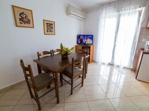 23558854-Ferienwohnung-4-Poreč-300x225-2