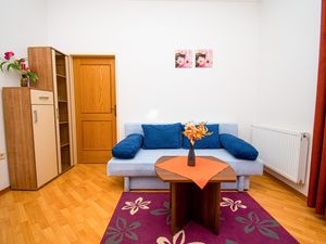 23665124-Ferienwohnung-4-Poreč-300x225-3