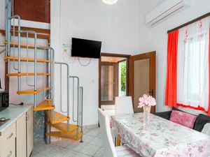 23929704-Ferienwohnung-5-Poreč-300x225-3