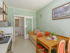 23926638-Ferienwohnung-4-Poreč-300x225-2