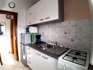 23926657-Ferienwohnung-3-Poreč-300x225-5