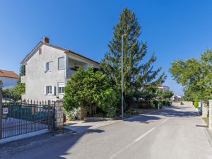 23842220-Ferienwohnung-6-Poreč-300x225-3