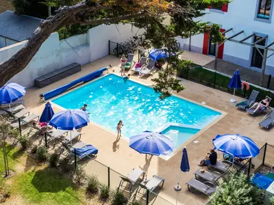 PoolOfHouse