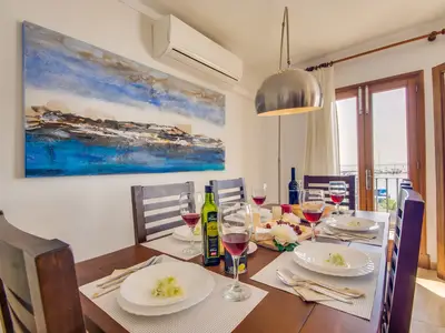 DiningRoom DiningRoom