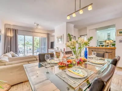 DiningRoom