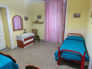 23704156-Ferienwohnung-4-Portici-300x225-5