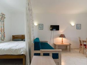 22464733-Ferienwohnung-4-Portimão-300x225-5