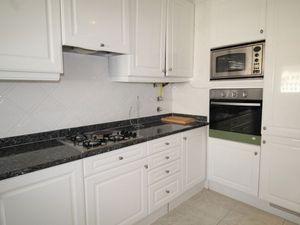 21962859-Ferienwohnung-5-Portimão-300x225-3