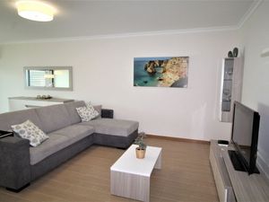 22349127-Ferienwohnung-6-Portimão-300x225-2