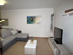 22349127-Ferienwohnung-6-Portimão-300x225-3