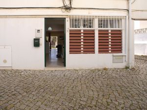 23866721-Ferienwohnung-8-Portimão-300x225-2