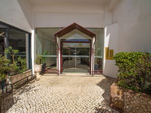 23841792-Ferienwohnung-4-Portimão-300x225-4