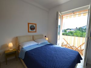 23954534-Ferienwohnung-3-Porto Maurizio-300x225-3