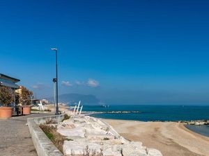 24025368-Ferienwohnung-4-Porto Recanati-300x225-5