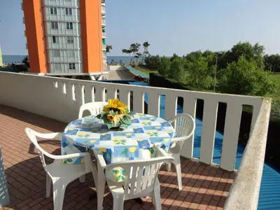 Ferienwohnung für 6 Personen (65 m²) in Porto Santa Margherita 1/10