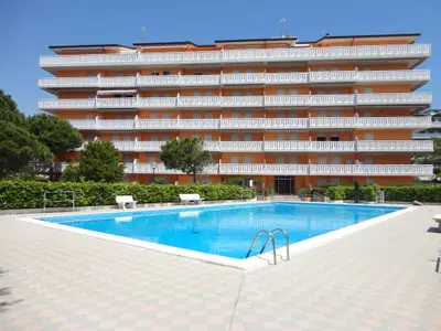 Ferienwohnung für 4 Personen (42 m²) in Porto Santa Margherita 2/10
