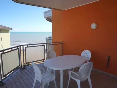 Ferienwohnung für 5 Personen (45 m²) in Porto Santa Margherita 2/10