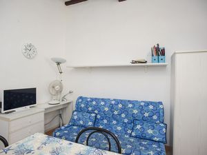 23113289-Ferienwohnung-3-Portoferraio-300x225-5