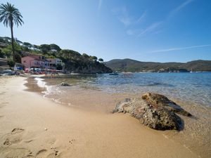 23515486-Ferienwohnung-3-Portoferraio-300x225-5