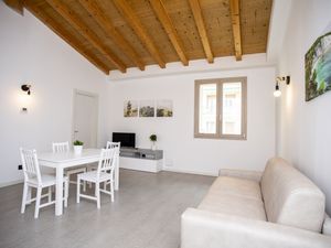 23543114-Ferienwohnung-5-Portoferraio-300x225-4