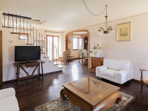 23545348-Ferienwohnung-8-Portoferraio-300x225-5