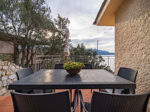 23566470-Ferienwohnung-6-Portoferraio-300x225-5