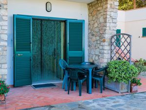 23701211-Ferienwohnung-4-Portoferraio-300x225-4