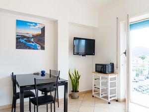 24022822-Ferienwohnung-2-Portoferraio-300x225-5