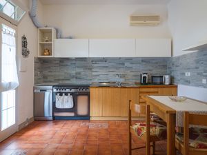 24022830-Ferienwohnung-6-Portoferraio-300x225-3