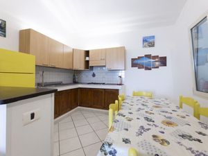 24029157-Ferienwohnung-4-Portoferraio-300x225-5