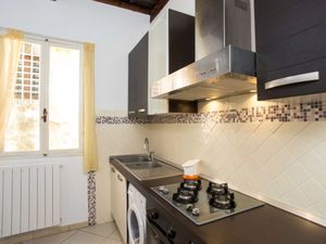 24037177-Ferienwohnung-4-Portoferraio-300x225-5