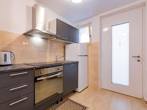 23312674-Ferienwohnung-2-Portorož-300x225-5