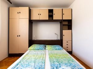 22767347-Ferienwohnung-5-Portorož-300x225-5