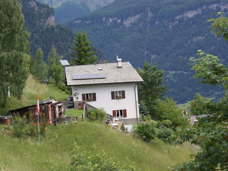 439621-Ferienwohnung-4-Poschiavo-800x600-0