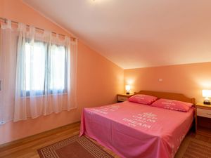 23757245-Ferienwohnung-3-Posedarje-300x225-4