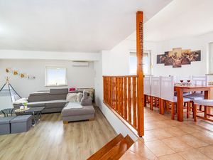 23760048-Ferienwohnung-8-Posedarje-300x225-1