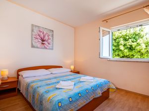 18321696-Ferienwohnung-4-Posedarje-300x225-4