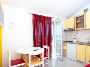 18693098-Ferienwohnung-2-Posedarje-300x225-3