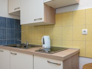 23648353-Ferienwohnung-2-Posedarje-300x225-1