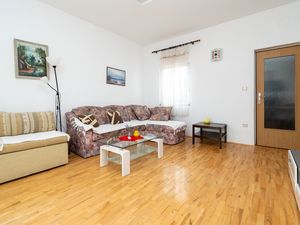 23650585-Ferienwohnung-5-Posedarje-300x225-2