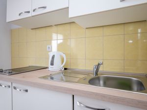 23648350-Ferienwohnung-2-Posedarje-300x225-4