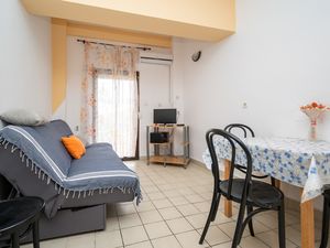 23648351-Ferienwohnung-3-Posedarje-300x225-1