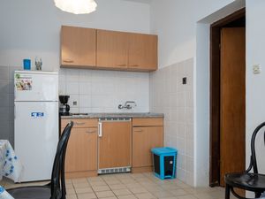 23648351-Ferienwohnung-3-Posedarje-300x225-3