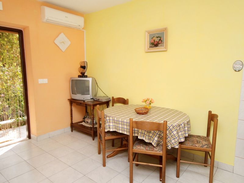 23928664-Ferienwohnung-2-Postira-800x600-2