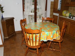 18550589-Ferienwohnung-6-Postira-300x225-2